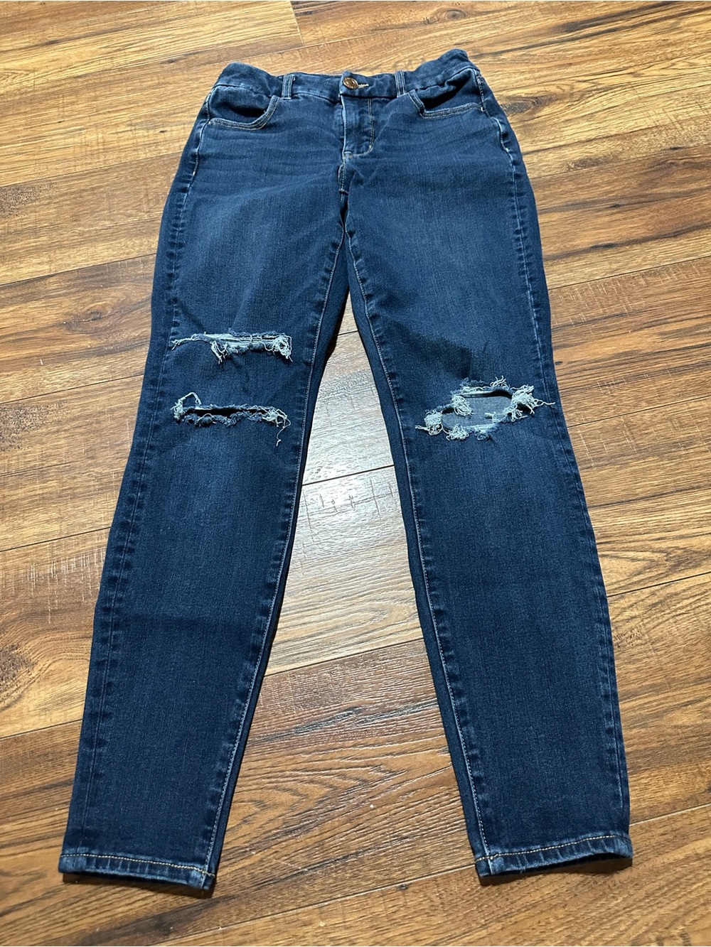 American Eagle “the dream jean” distressed curvy jeggings size 2